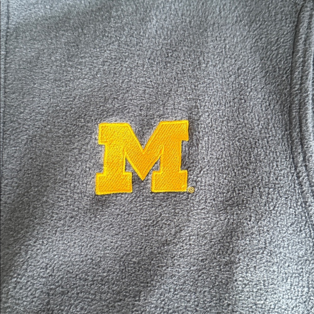 Michigan Wolverines Columbia Fleece Vest, men’s size large - Picture 2 of 4